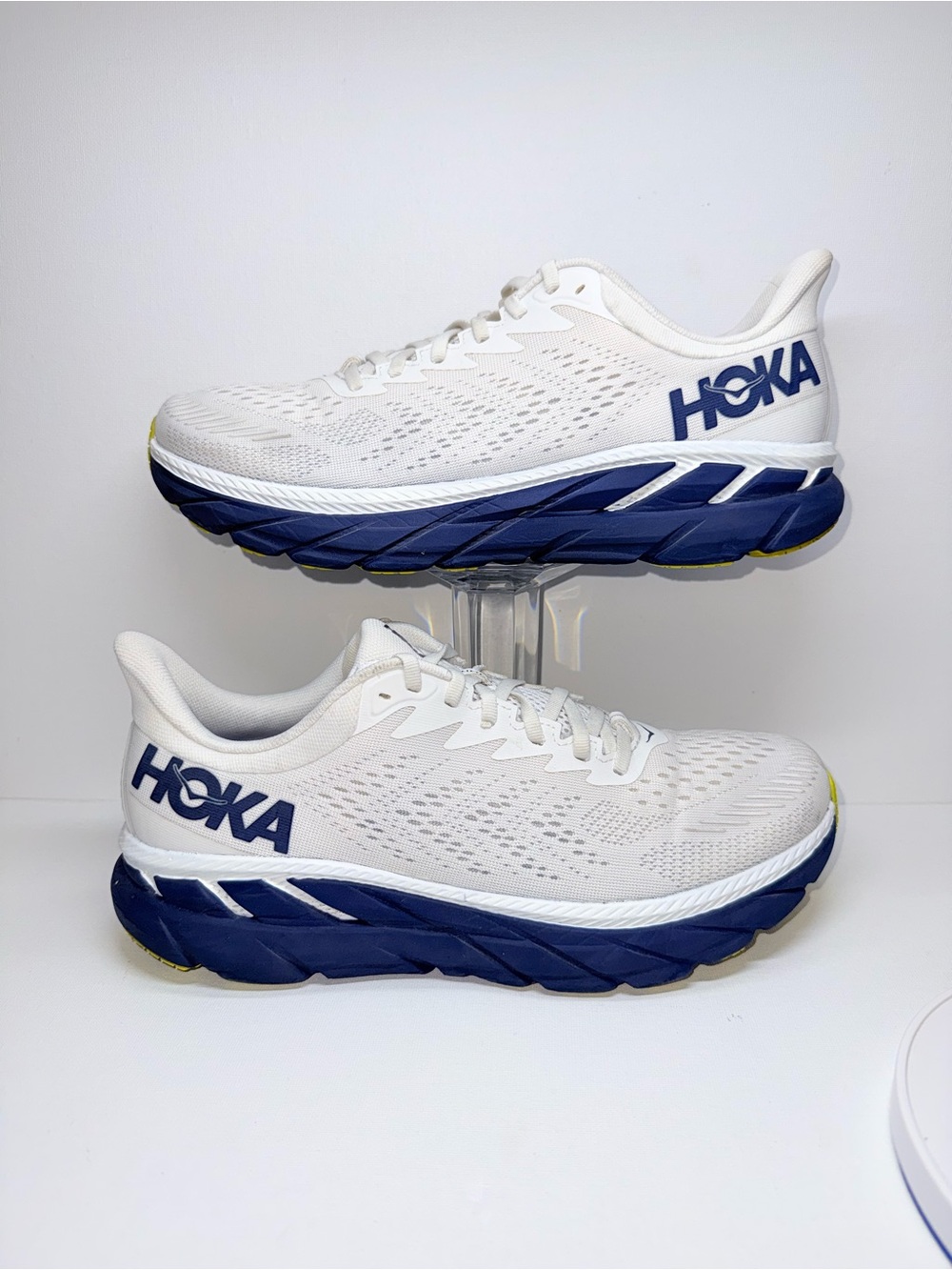 HOKA CLIFTON 7 Men's Lightweight White Mesh Running Shoes with Navy Midsole